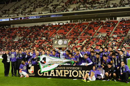 広島、連覇達成。快挙の裏にあった指揮官と選手の「絆」 | web Sportiva (スポルティーバ)